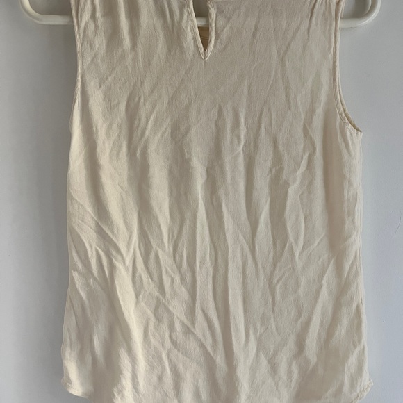 Gap Tank Top - Picture 3 of 3